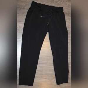 COPY - Lululemon On the Fly Luxtreme 7/8 length pant, black, size 8